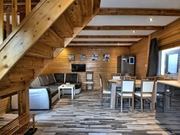 ロッジ Kaper レバ